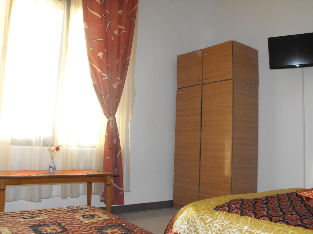 Casa Rustica Apart & Rooms Cimpineanca ภายนอก รูปภาพ