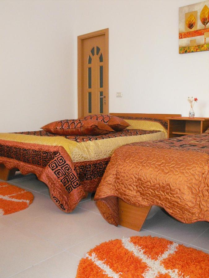 Casa Rustica Apart & Rooms Cimpineanca ภายนอก รูปภาพ