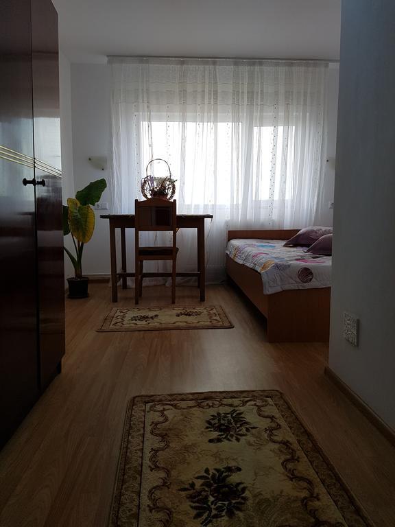 Casa Rustica Apart & Rooms Cimpineanca ภายนอก รูปภาพ