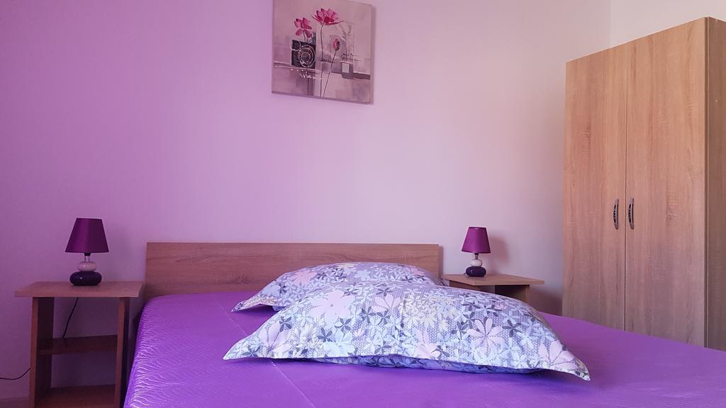 Casa Rustica Apart & Rooms Cimpineanca ภายนอก รูปภาพ