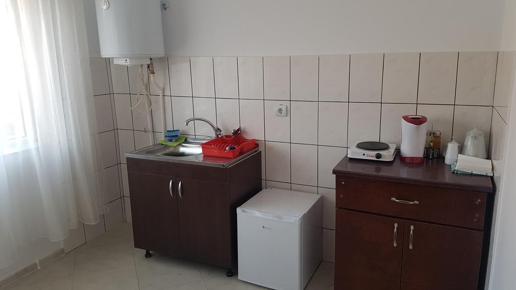 Casa Rustica Apart & Rooms Cimpineanca ภายนอก รูปภาพ