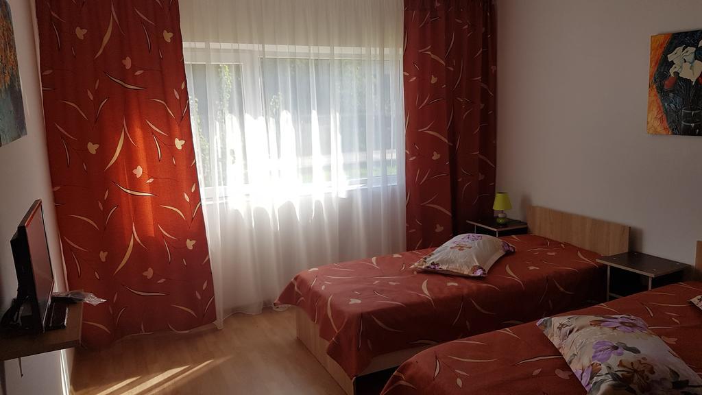 Casa Rustica Apart & Rooms Cimpineanca ภายนอก รูปภาพ