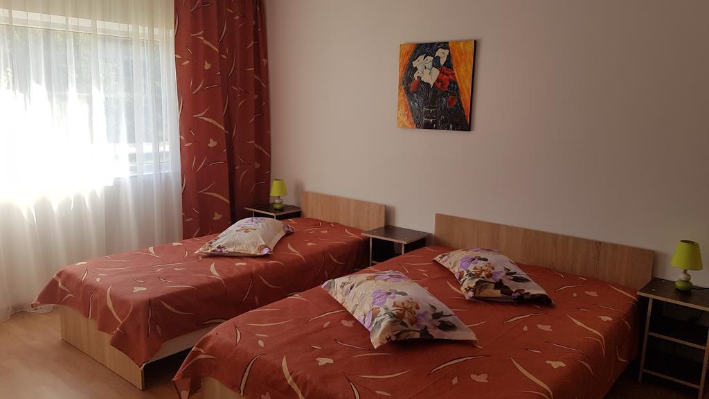 Casa Rustica Apart & Rooms Cimpineanca ภายนอก รูปภาพ