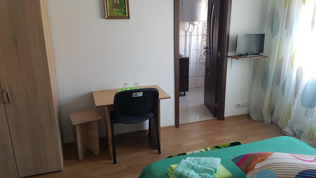 Casa Rustica Apart & Rooms Cimpineanca ภายนอก รูปภาพ